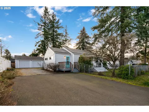 11560 SE Taylor St, Portland, OR 97216