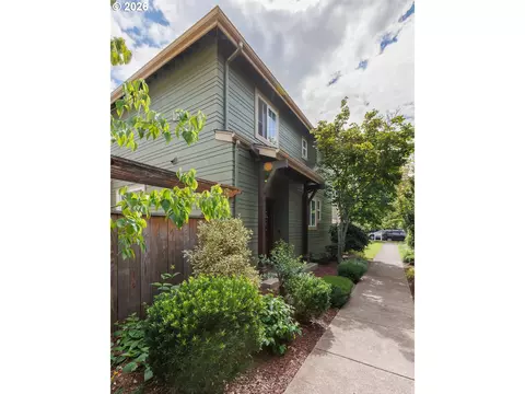 1653 Riley Ln, Eugene, OR 97402