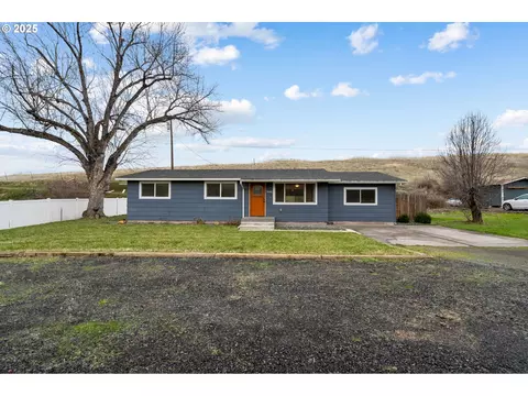 Exterior - 70981 SW Douglas Dr, Pendleton, OR 97801 photo 1 of 7