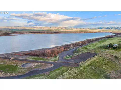 View/Area - 70981 SW Douglas Dr, Pendleton, OR 97801 photo 2 of 2