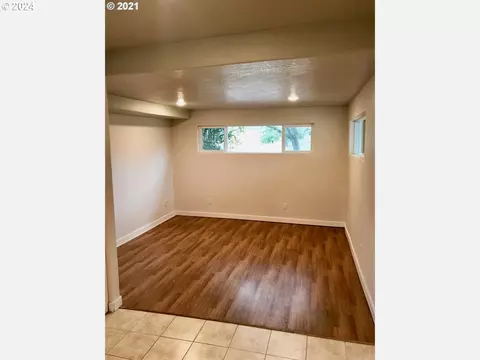 Living - 2815 Hilyard St, Eugene, OR 97403 photo 2 of 2