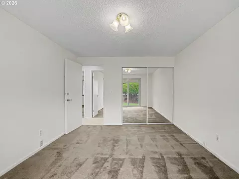 Bedroom - 1702 SW Mawrcrest Ave, Gresham, OR 97080 photo 1 of 7