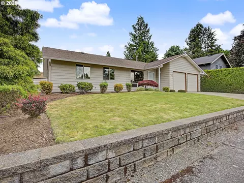 Exterior - 1702 SW Mawrcrest Ave, Gresham, OR 97080 photo 2 of 15