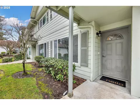 689 32nd St #4, Washougal, WA 98671