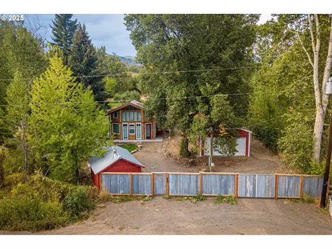 37459 Boulder Flat Ln, Halfway, OR 97834