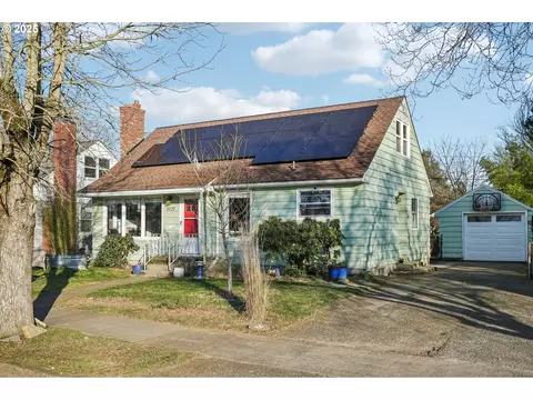 8929 SE Mill St, Portland, OR 97216