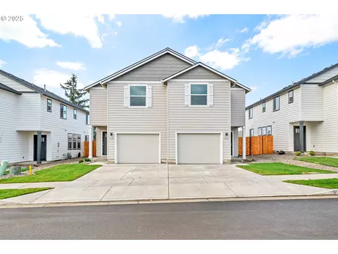 1164 S 43rd Pl, Springfield, OR 97478