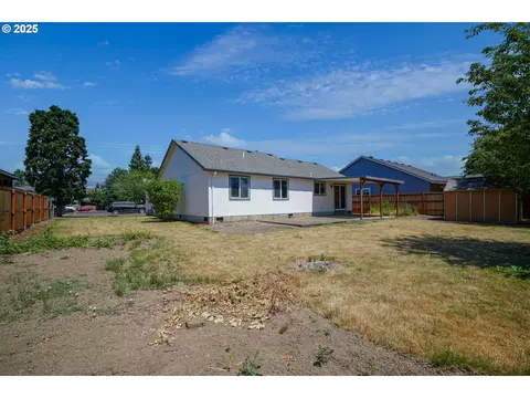 1033 E St, Independence, OR 97351 photo 34