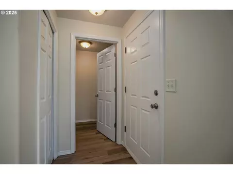 1033 E St, Independence, OR 97351 photo 26