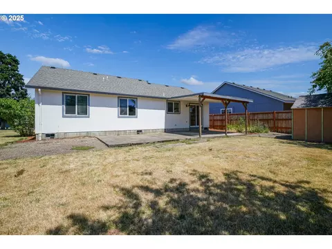 1033 E St, Independence, OR 97351 photo 32
