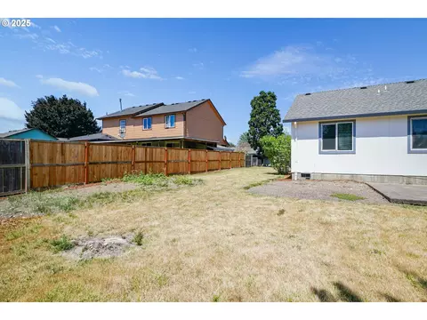 1033 E St, Independence, OR 97351 photo 33