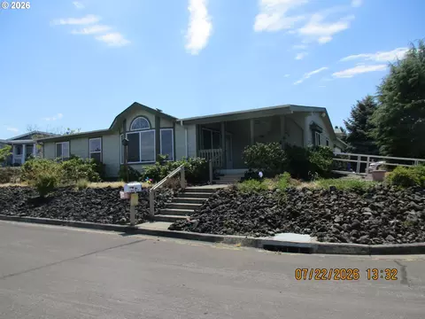 482 Highland Vista Ln, Roseburg, OR 97471