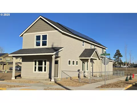 62046 Dean Swift Rd, Bend, OR 97701