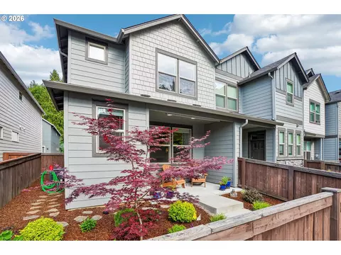 13715 NW 7th Pl, Vancouver, WA 98685