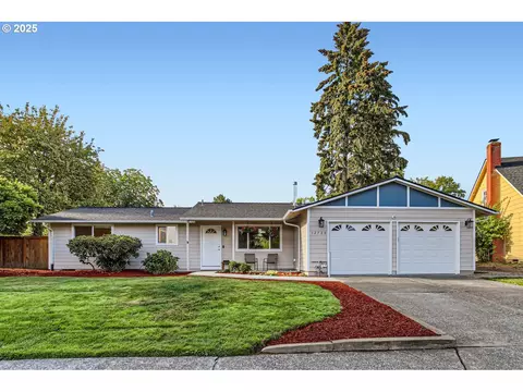 12720 SW Bell Ct, Tigard, OR 97223