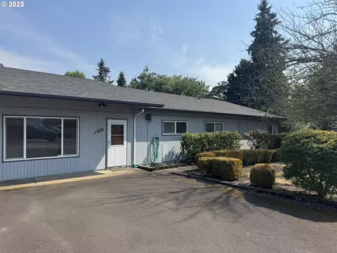 3891 Dove Ln, Eugene, OR 97401