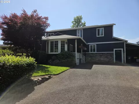 13032 Brookside Dr, Aurora, OR 97002