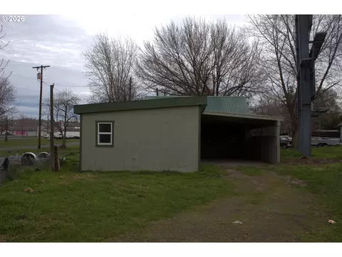 Exterior - 316 SW 22nd St, Pendleton, OR 97801 photo 3 of 3