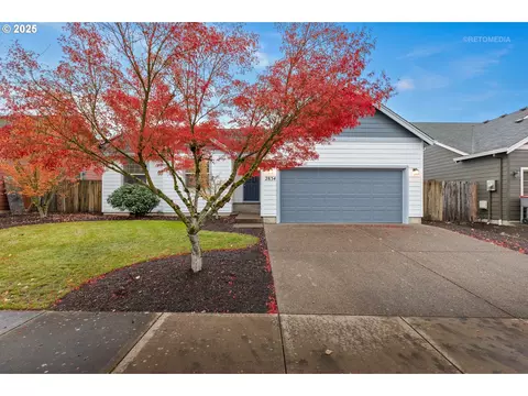 2834 NE Hidden Meadow Dr, Mcminnville, OR 97128