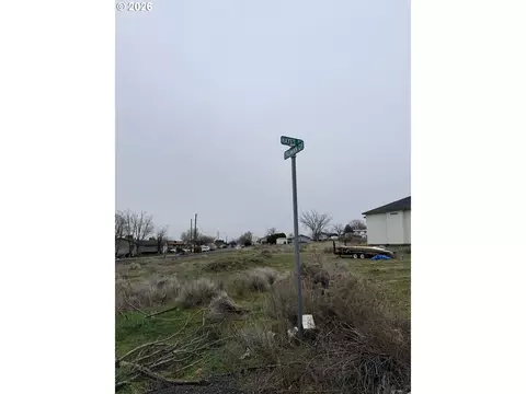1605 Hayes St, Umatilla, OR 97882