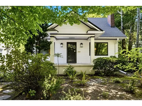 2832 NE 9th Ave, Portland, OR 97212