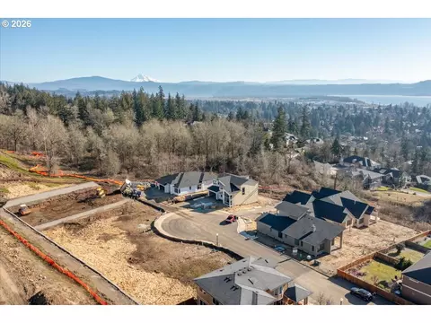 763 N V St, Washougal, WA 98671