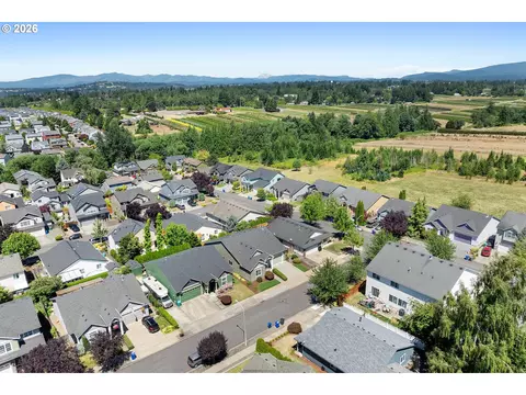 View/Area - 6473 SE 31st Ter, Gresham, OR 97080 photo 1 of 2