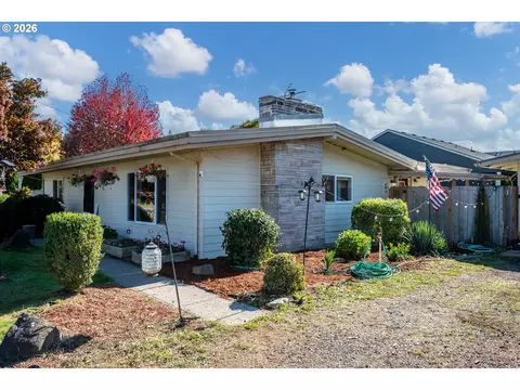 Exterior - 3344 SE Hillyard Rd, Gresham, OR 97080 photo 2 of 10