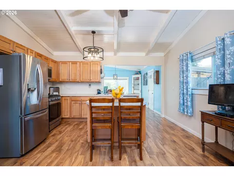 Kitchen - 3344 SE Hillyard Rd, Gresham, OR 97080 photo 1 of 6