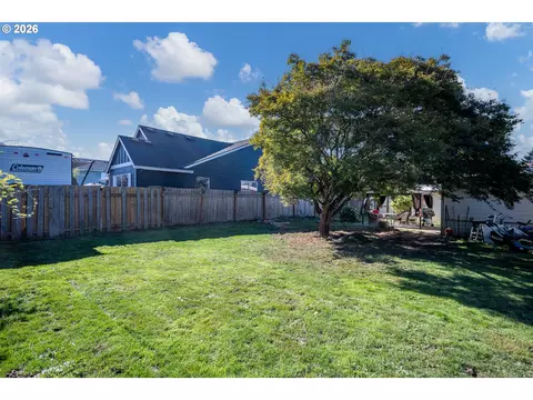 Exterior - 3344 SE Hillyard Rd, Gresham, OR 97080 photo 9 of 10