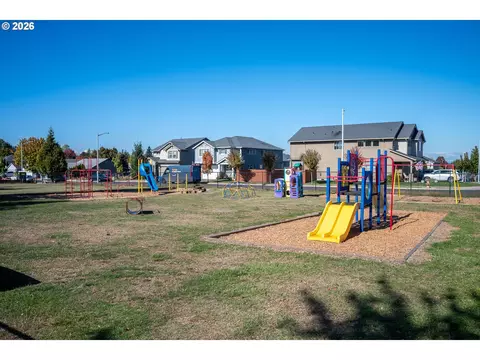 View/Area - 3344 SE Hillyard Rd, Gresham, OR 97080 photo 3 of 4