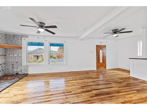 Living - 645 5th St, Myrtle Point, OR 97458 photo 1 of 6