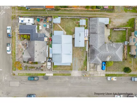 View/Area - 645 5th St, Myrtle Point, OR 97458 photo 1 of 3