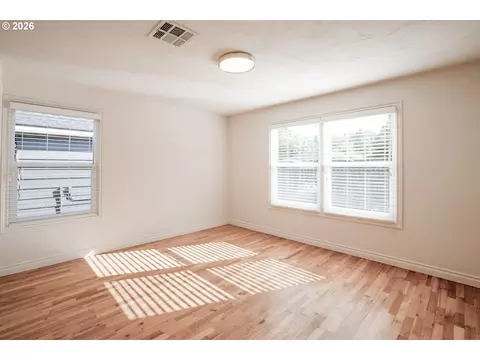 Bedroom - 2881 River Rd, Eugene, OR 97404 photo 1 of 1