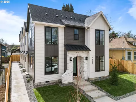 1658 SE Umatilla St #2, Portland, OR 97202
