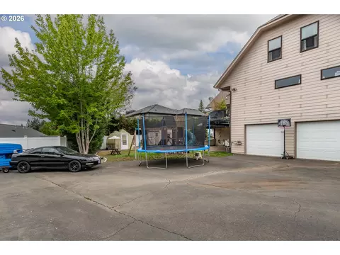Exterior - 2245 Eagle Loop, Sutherlin, OR 97479 photo 13 of 15