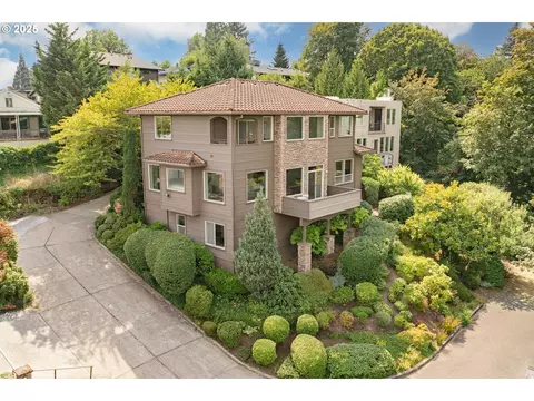 230 SW Florida St, Portland, OR 97219