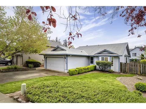 272 NE Lenox St, Hillsboro, OR 97124