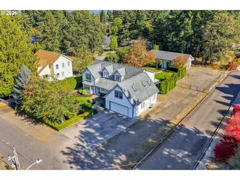 830 NE 157th Ave, Portland, OR 97230