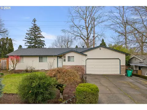 755 SE Hale Pl, Gresham, OR 97080