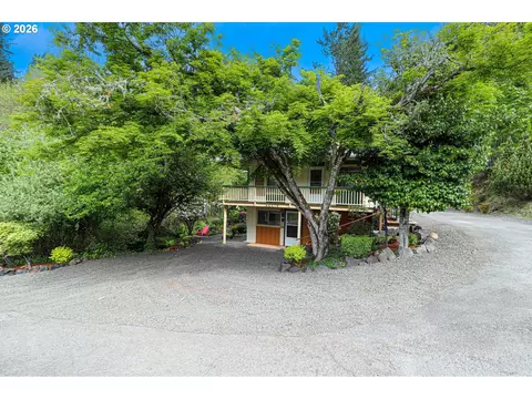 Exterior - 88519 Periwinkle Rd, Springfield, OR 97478 photo 2 of 9