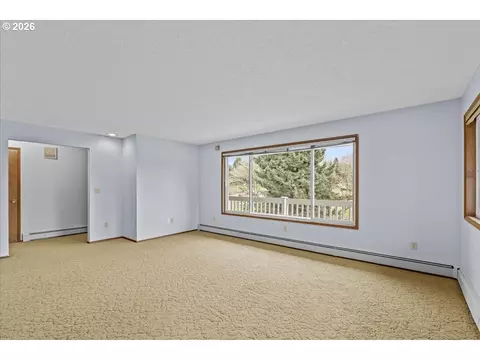 Living - 12721 SE 352nd Ave, Boring, OR 97009 photo 2 of 8