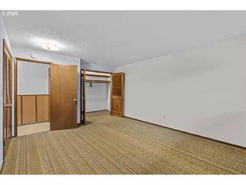 Bedroom - 12721 SE 352nd Ave, Boring, OR 97009 photo 5 of 11