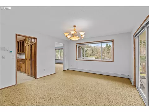 Living - 12721 SE 352nd Ave, Boring, OR 97009 photo 4 of 8