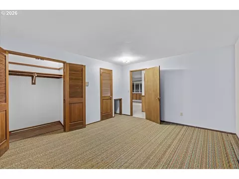 Bedroom - 12721 SE 352nd Ave, Boring, OR 97009 photo 4 of 11