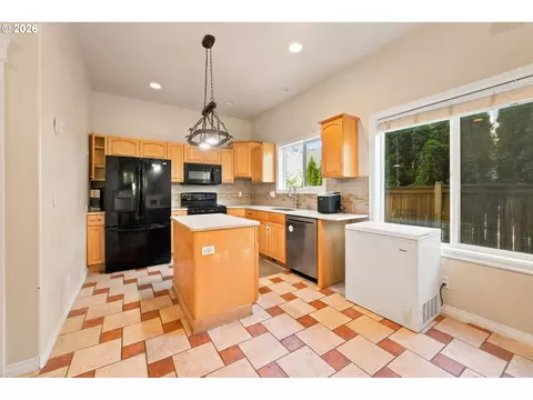 4398 Spring Meadow Ave, Eugene, OR 97404 photo 9