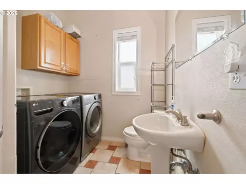 4398 Spring Meadow Ave, Eugene, OR 97404 photo 14
