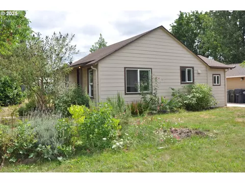 1890 W 12th St, Eugene, OR 97402