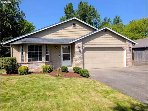 4415 NE Weathers St, Salem, OR 97301