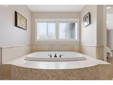 Bath - 3744 NW 19th Cir, Camas, WA 98607 photo 4 of 5